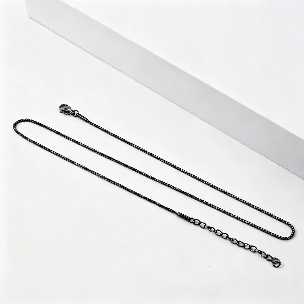 MoveX Minimal Box Chain Necklace